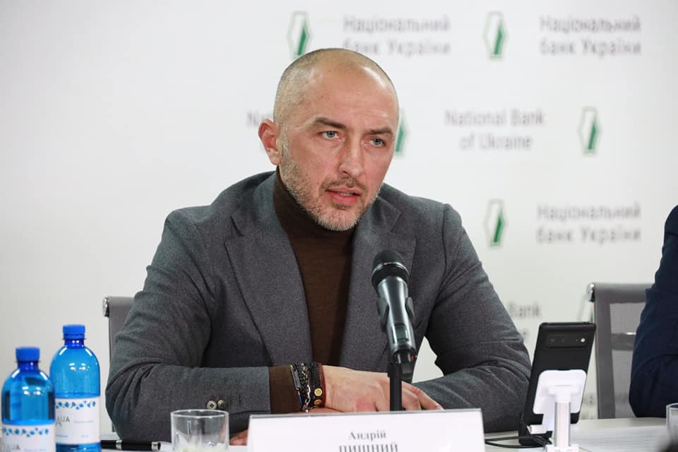 Приціл на нову програму. Чого чекати від переговорів України з МВФ